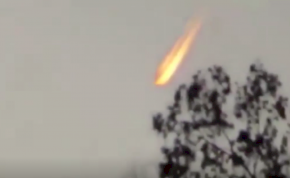 Tűzben izzó földönkívüli űrhajót láttak lezuhanni? - videó